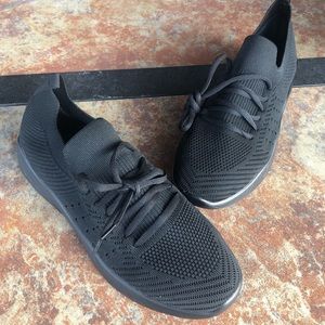 Joli Womens Sneakers, Size 11, Brand New